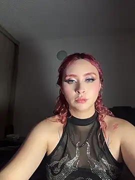 Sophia_LuxxX webcam