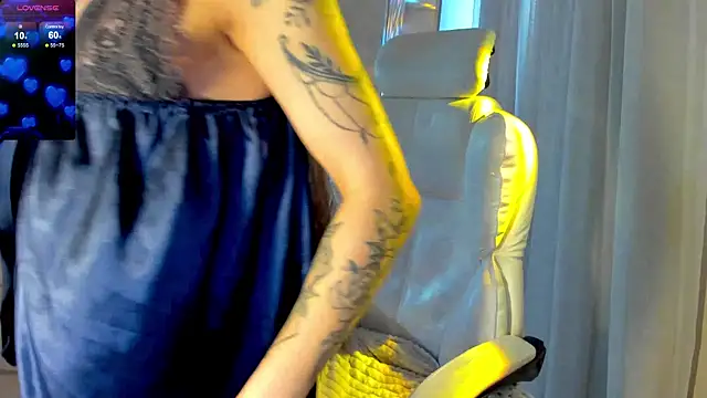 Black_Dollarss webcam