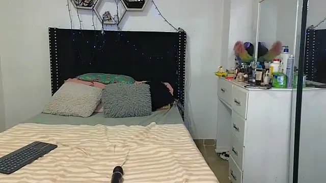 charlotte_077 webcam