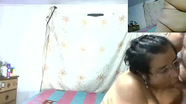 erinadarling79 webcam