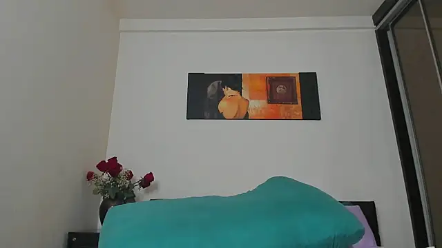 GoldenLunaa webcam