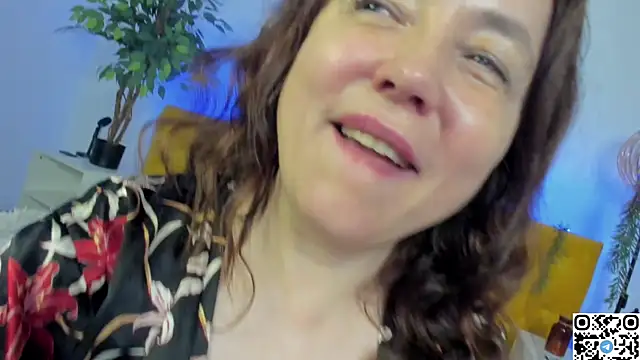 Kira_Adler webcam