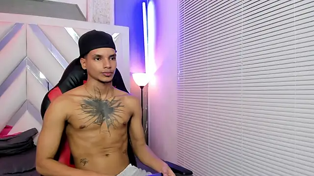 kai_storm77 webcam