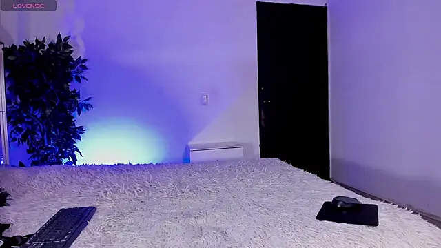 Miss_KhalifaDoll webcam