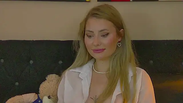 misshanight - MisshaNight's free webcam - UK Sex Cams
