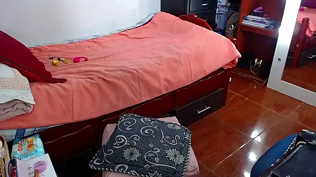 MariamGray1 webcam