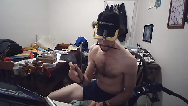 JohnnyMoves webcam
