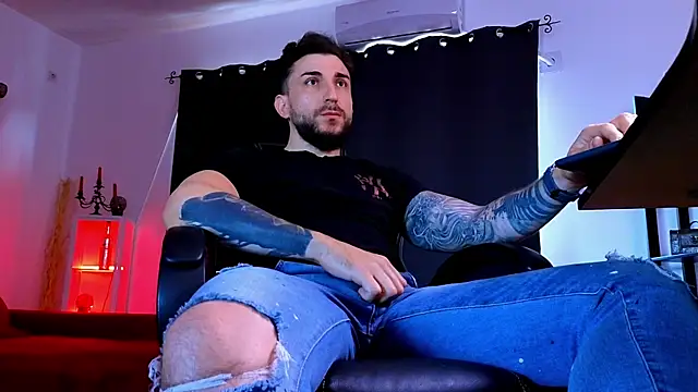 MightyAaron66 webcam