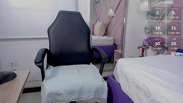 mia_rouxx1 webcam