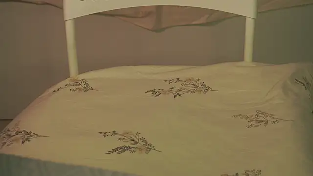 Leyla_crsh webcam