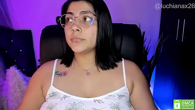 lucy26_ webcam