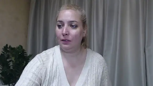 sweetpussy13 webcam