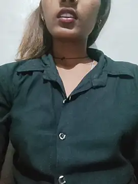 hotstudentkhusboo webcam