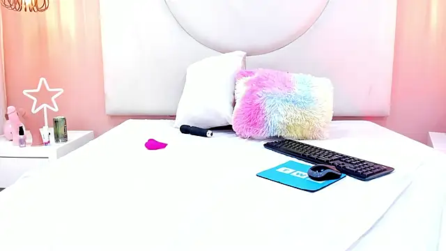 AradiaNocturne webcam