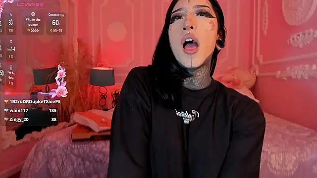Kat_VonDe webcam