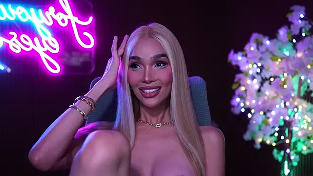 xxforyoureyesonlyxx webcam