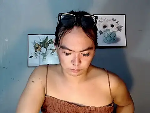 Asianblk_barbiedoll webcam