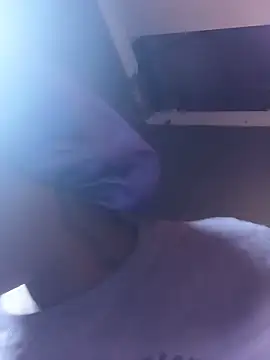 CuteHoney92 webcam