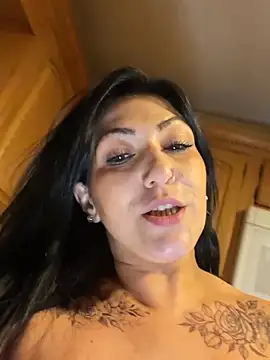 LittleMissEeve webcam