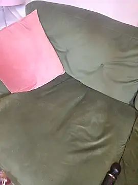 LovelyLucinda webcam