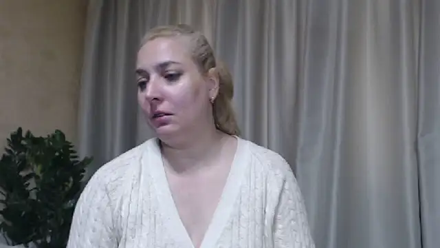sweetpussy13 webcam