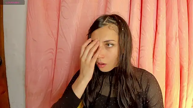 alanaloiiss_ - Alanaloiiss_'s free webcam - UK Sex Cams