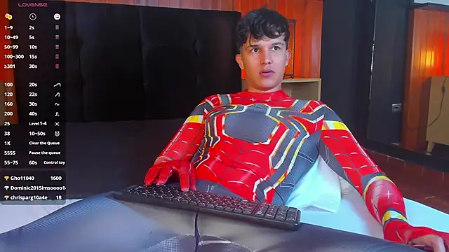 Leo_Savage_ webcam