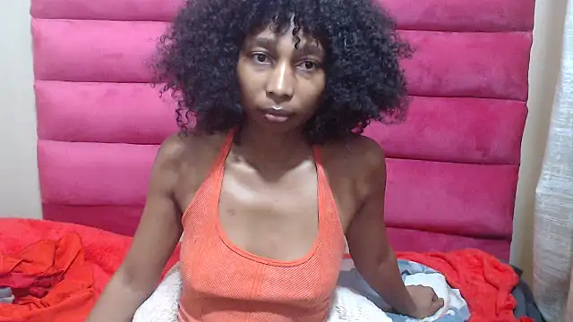ExtraDoll webcam