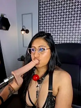 Amber_gold_ webcam