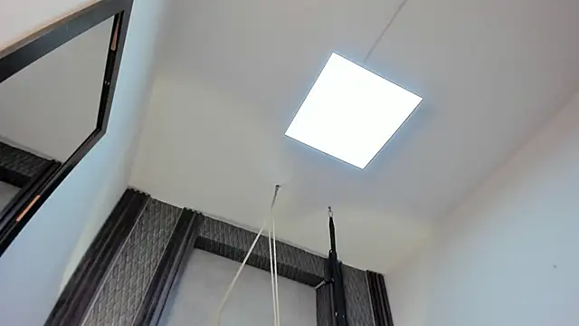 selene_red_ webcam