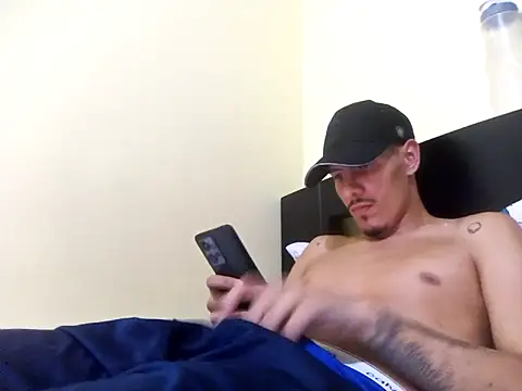 lok2321 - Lok2321's free webcam - UK Sex Cams