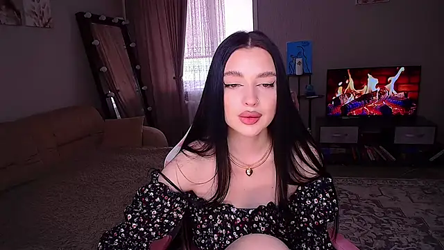 yoursLina webcam
