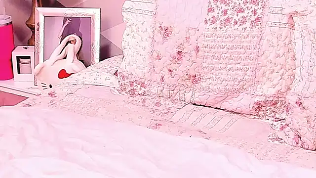 KylieMonnett webcam