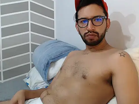 thomass1018 webcam