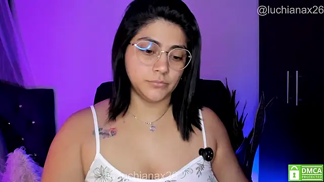 lucy26_ webcam