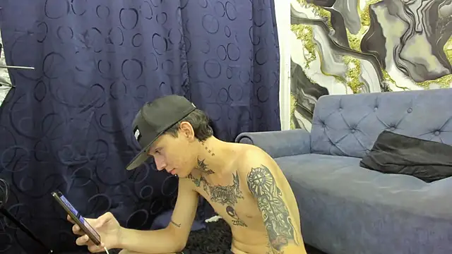 StraightBoy_Nick webcam