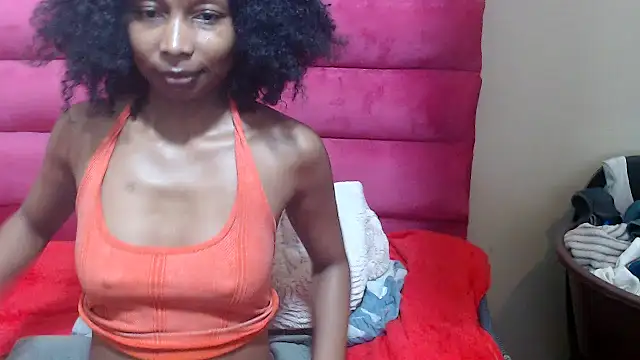 ExtraDoll webcam