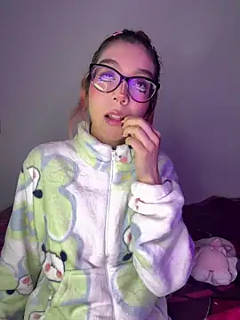 Valen-Foxx1 webcam