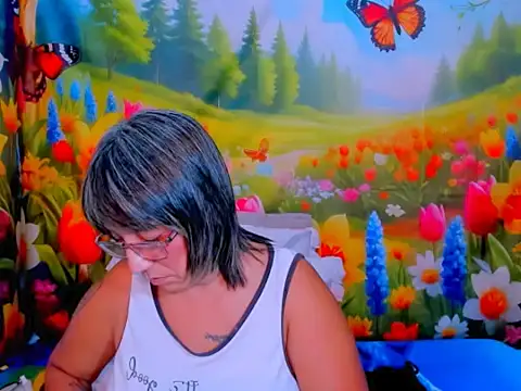 indianroxy webcam
