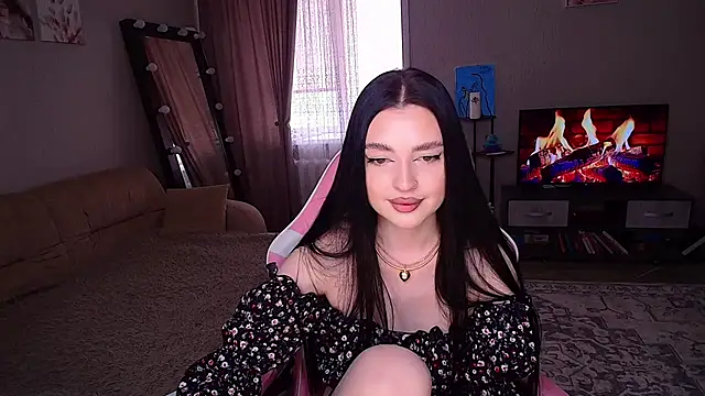 yoursLina webcam