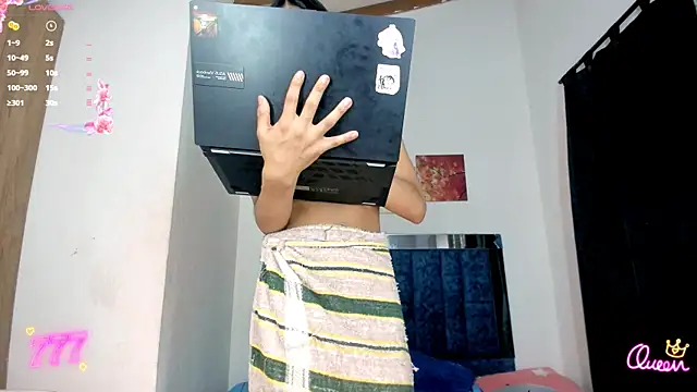 Nicol_ofi24 webcam