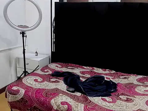 ValeriaAssMilf webcam