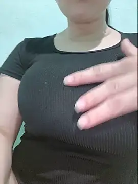 Shine_Mai webcam
