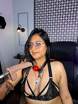 Amber_gold_ webcam