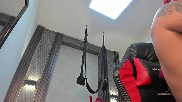 selene_red_ webcam