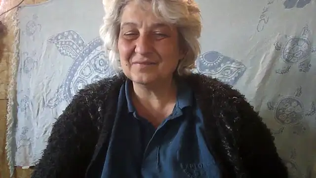 ExquisiteMature webcam