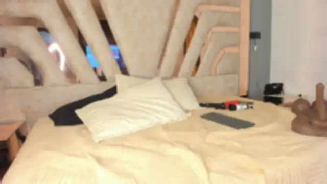 REINA_ADAHARA's room