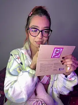 Valen-Foxx1 webcam