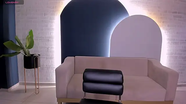 LucyCarter1 webcam