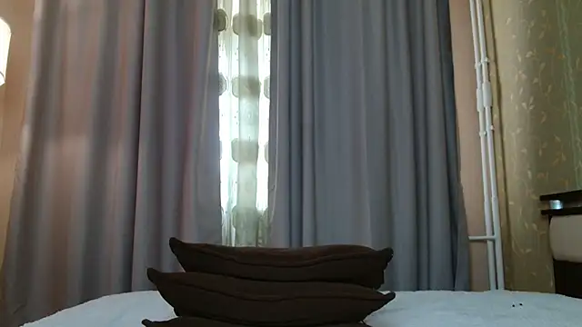 KellePourier webcam